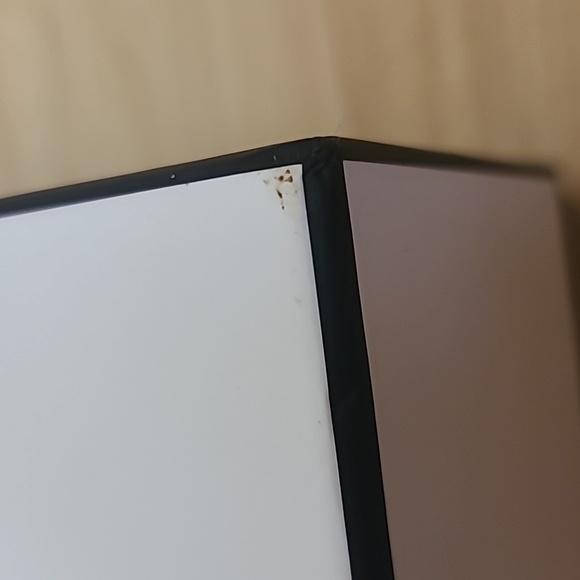 CHANEL Black & White Empty Signature Gift Box 8.5'' x 8.5''x 4" - Picture 6 of 6